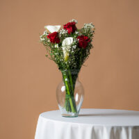 Ramo de rosas y cartuchos - Imagen 1